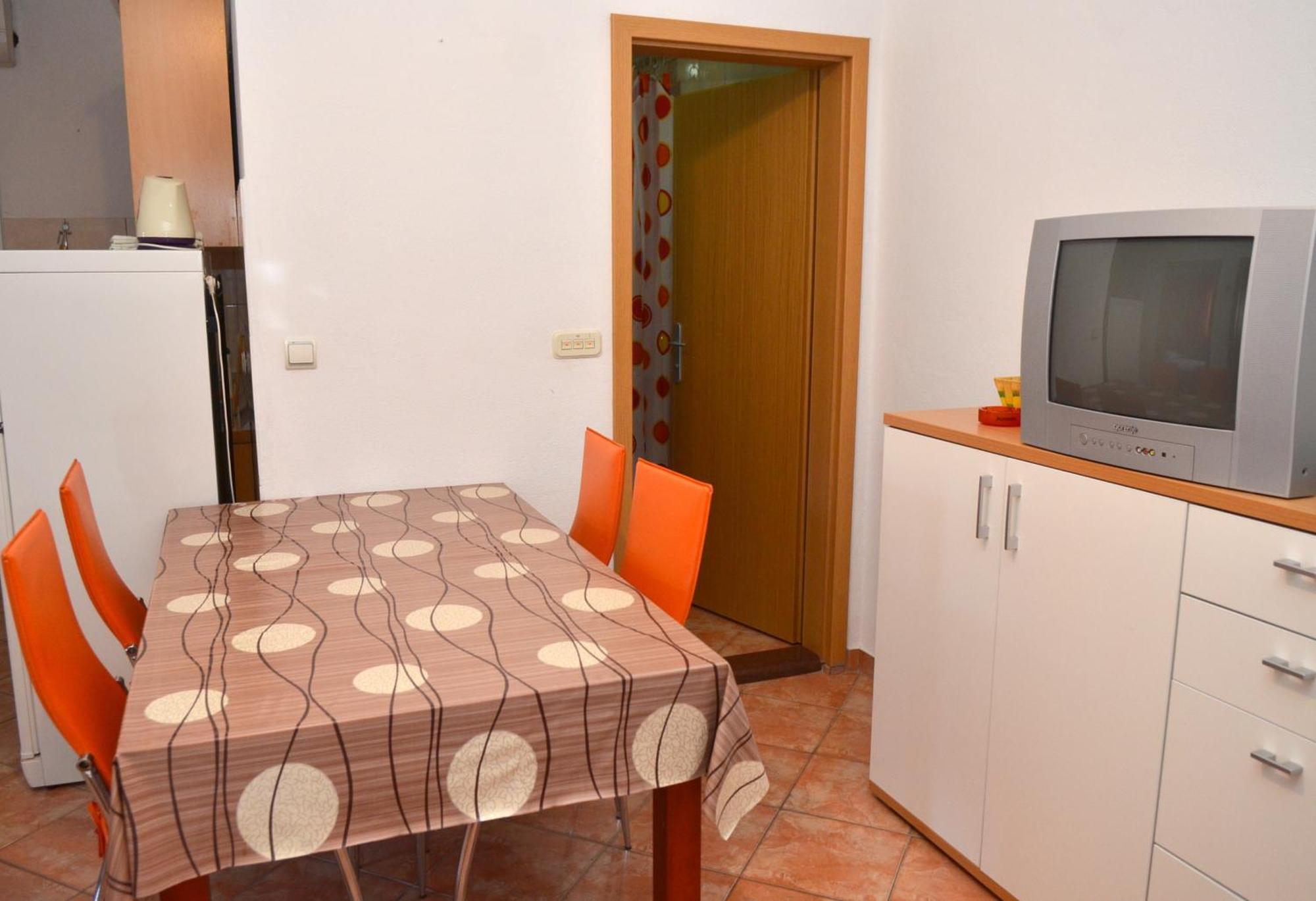 Apartments By The Sea Gradac, Makarska - 13681 Carnac Phòng bức ảnh