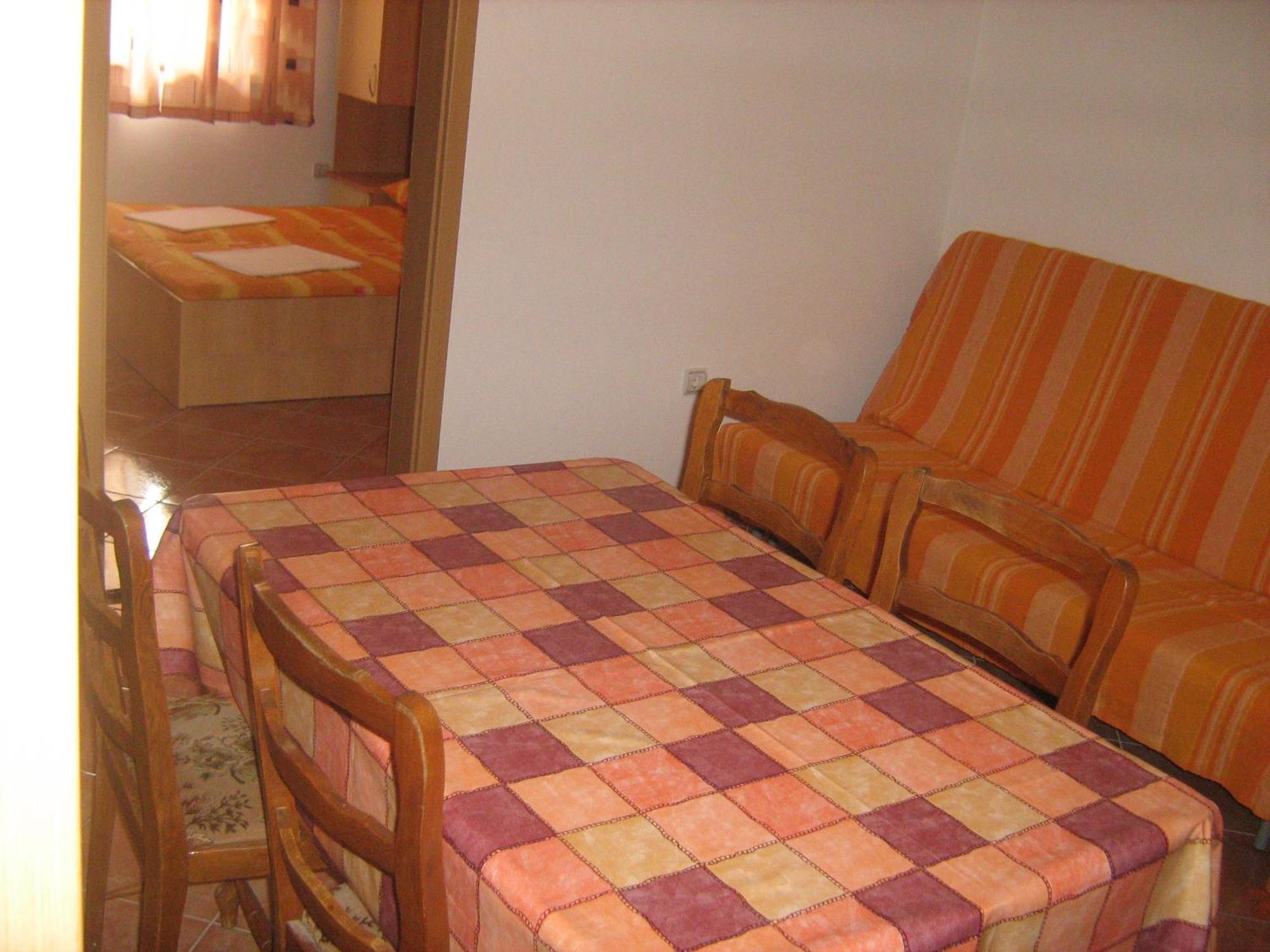 Apartments By The Sea Gradac, Makarska - 13681 Carnac Phòng bức ảnh